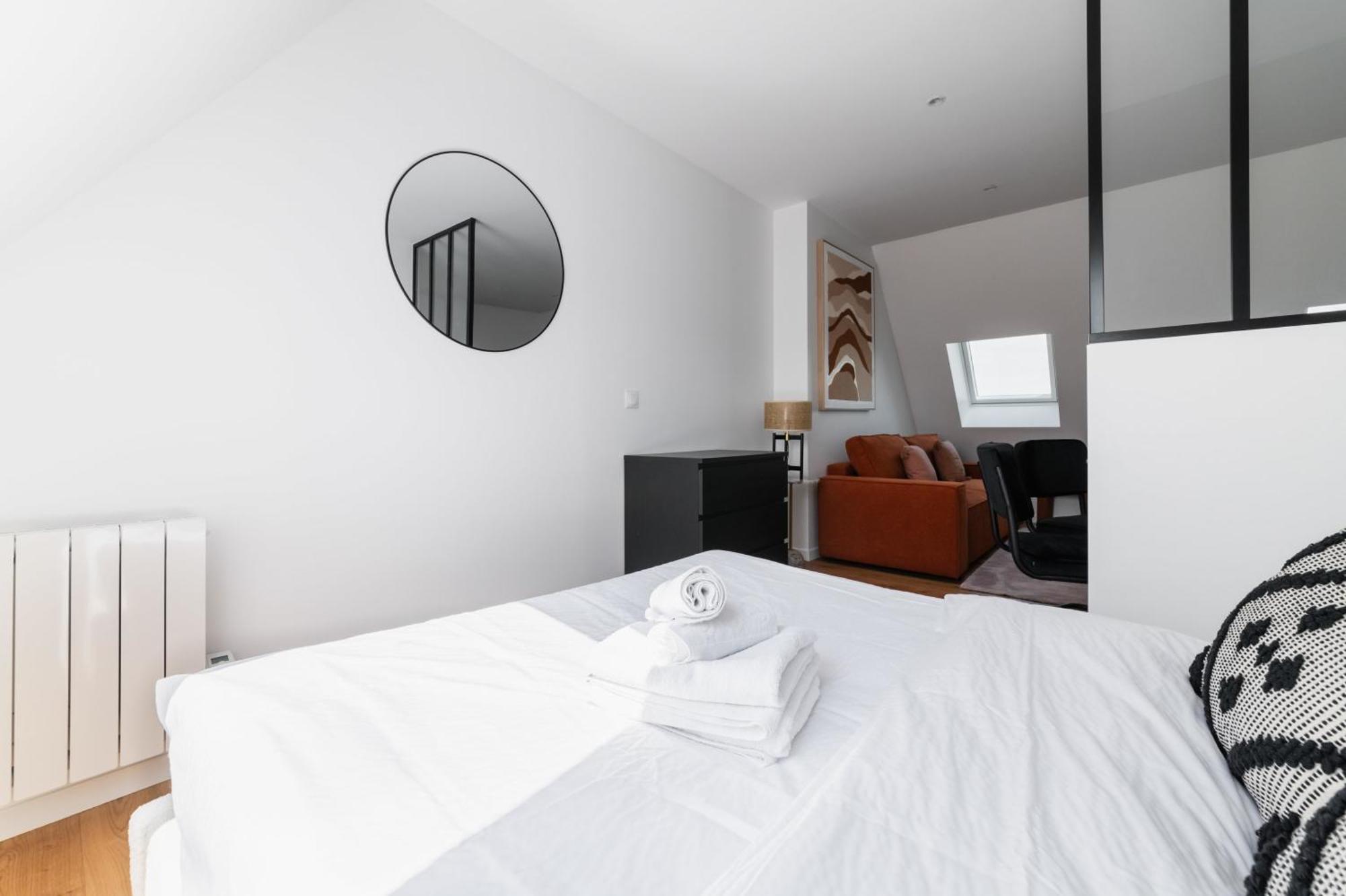 2 Pieces Refait A Neuf Dernier Etage - Paris 19 - 4P - Flat-Guest Apartment ภายนอก รูปภาพ