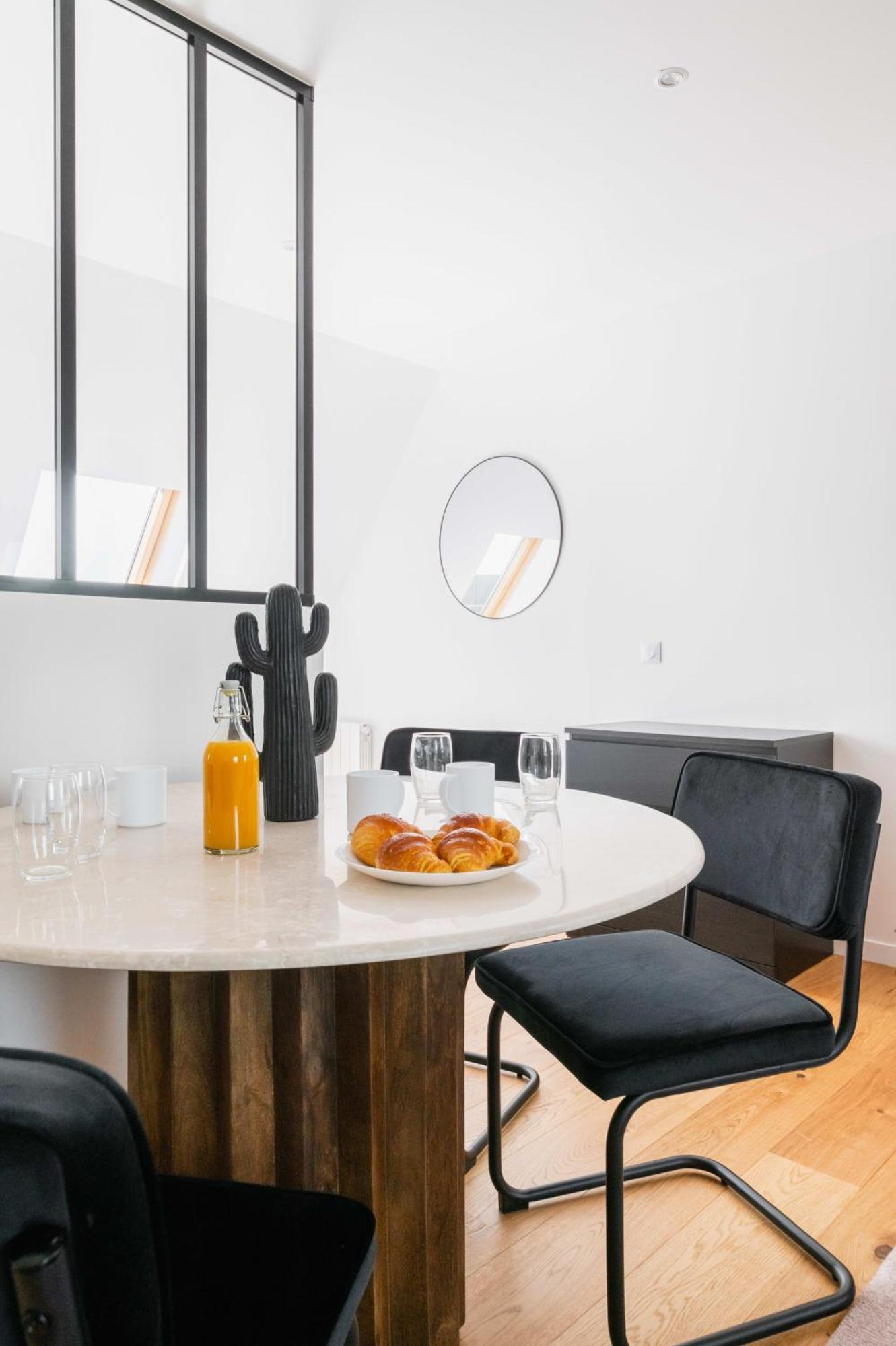 2 Pieces Refait A Neuf Dernier Etage - Paris 19 - 4P - Flat-Guest Apartment ภายนอก รูปภาพ